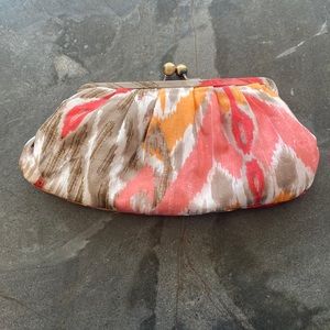 Chico’s silk pleated clutch GUC